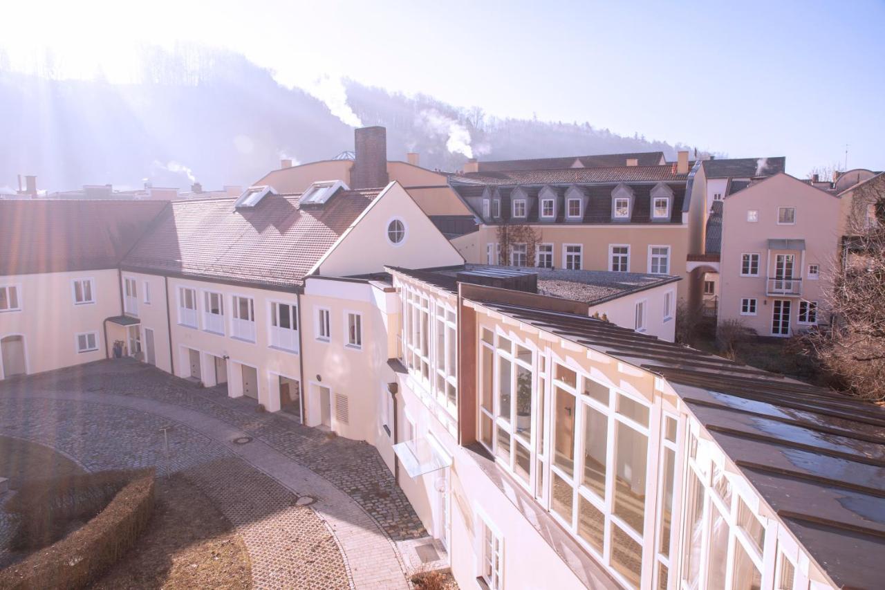 Haus Der Begegnung Heilig Geist Hotel Burghausen Bagian luar foto