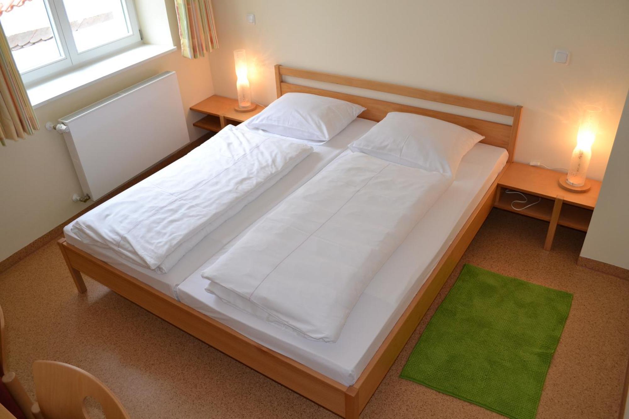 Haus Der Begegnung Heilig Geist Hotel Burghausen Bagian luar foto