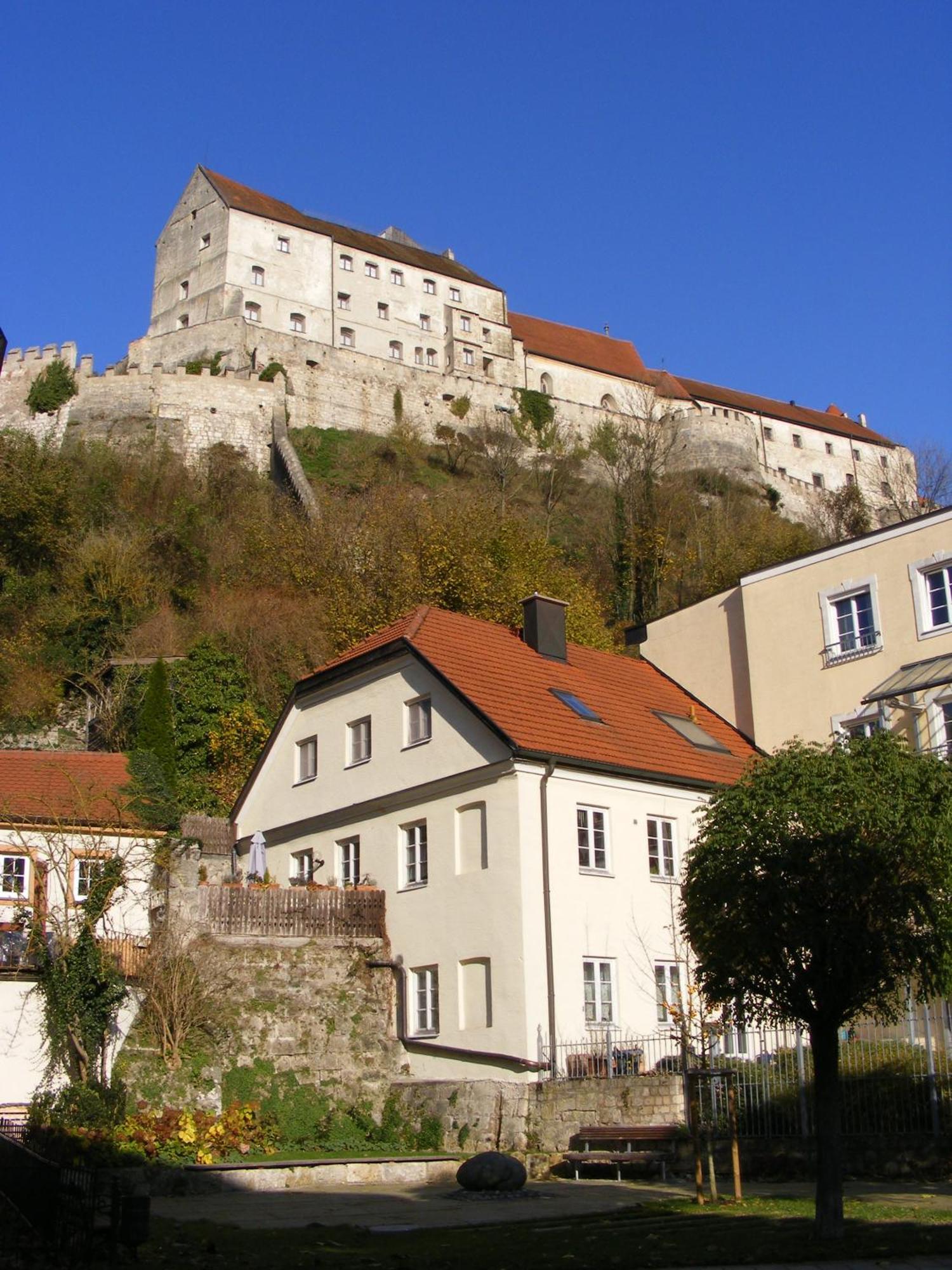 Haus Der Begegnung Heilig Geist Hotel Burghausen Bagian luar foto